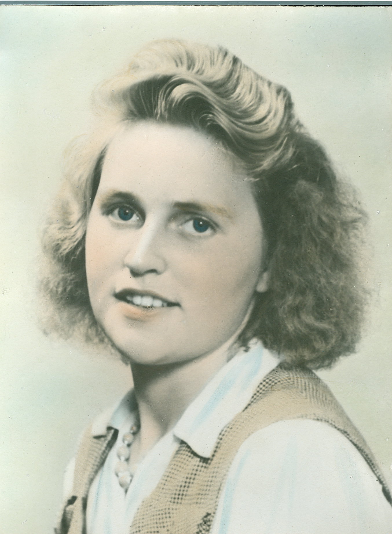 Elsa Gunhild  Karlsson 1927-